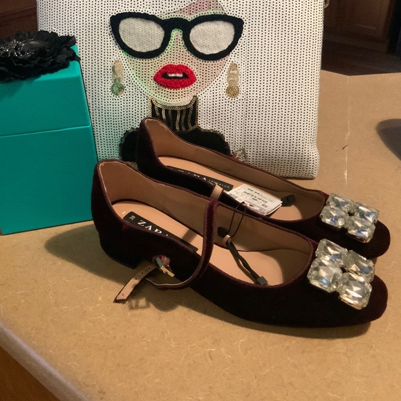 ZARA - Picture 1 of 4